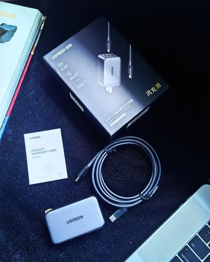 UGREEN 65W boxed with cable